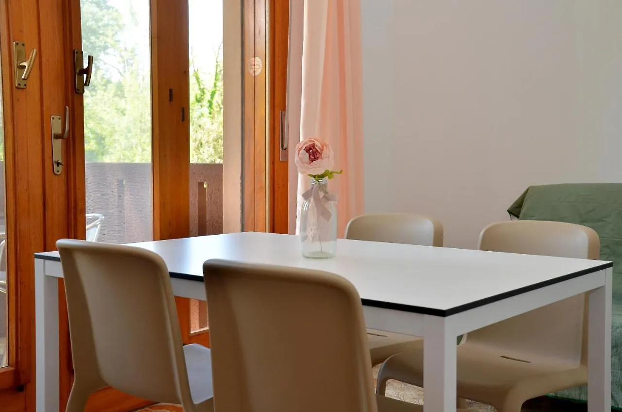 アパート Condominio Corinzia ビビオーネ