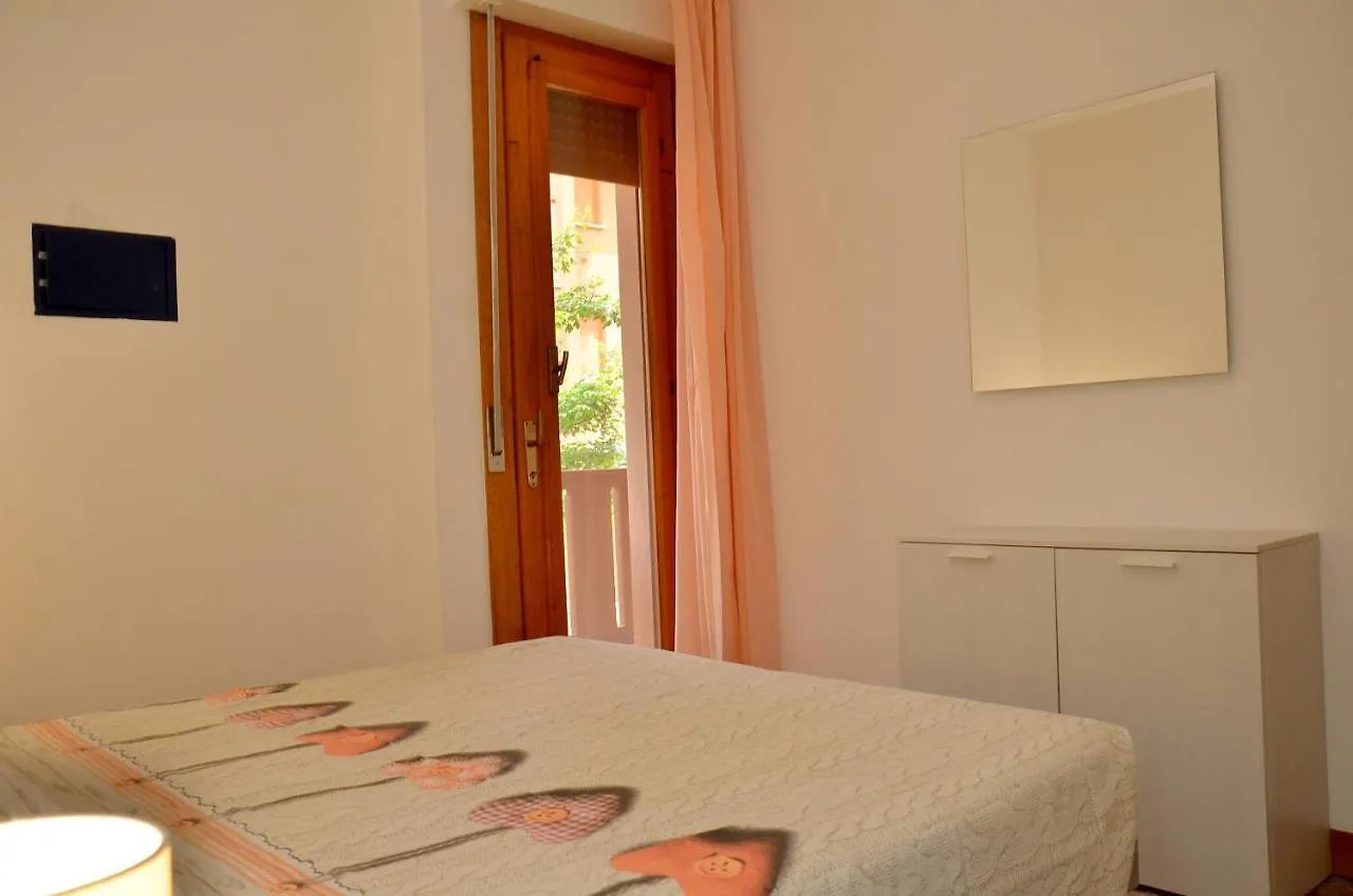 Condominio Corinzia ビビオーネ アパート