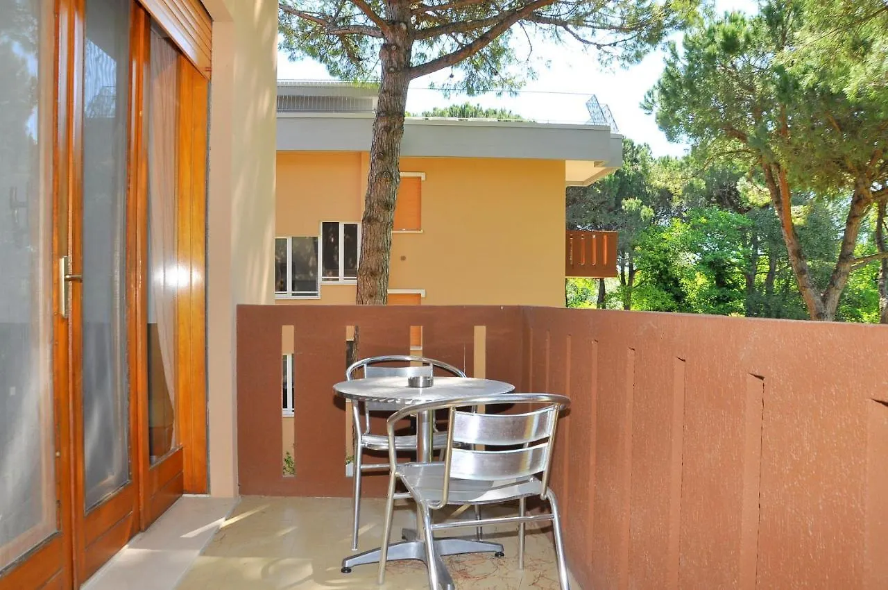 Condominio Corinzia Bibione 0*,